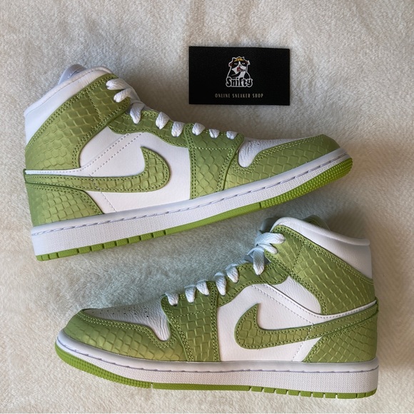 6.5 Womens Air Jordan 1 “Green Python” authentic - Picture 2 of 4